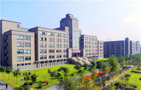  關(guān)于填報成都大學(xué)2018屆畢業(yè)生生源信息、 就業(yè)推薦書相關(guān)內(nèi)容的通知