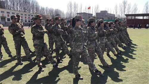 世界上沒有好的教育，只有適合的教育-------軍校職教中心（學(xué)院）