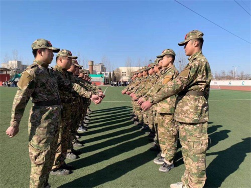 世界上沒有好的教育，只有適合的教育-------軍校職教中心（學(xué)院）